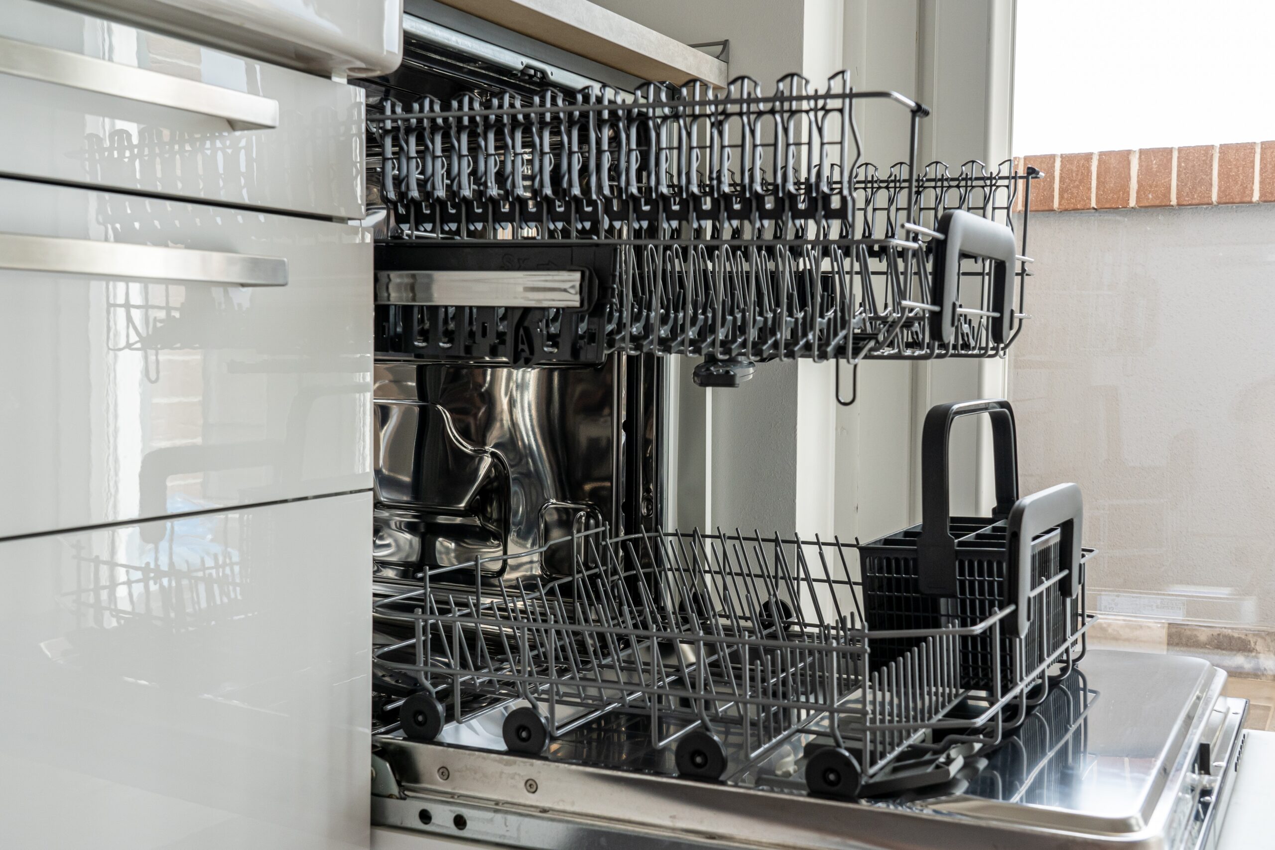 why-does-my-dishwasher-smell-like-rotten-eggs-easy-fixes