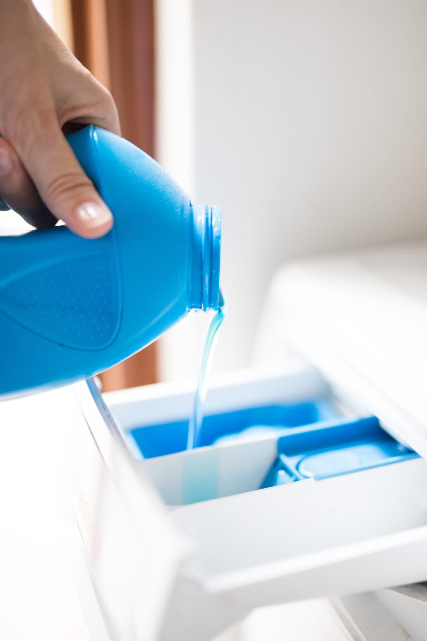 Can You Pour Liquid Detergent Directly On Clothes? (Protect Your